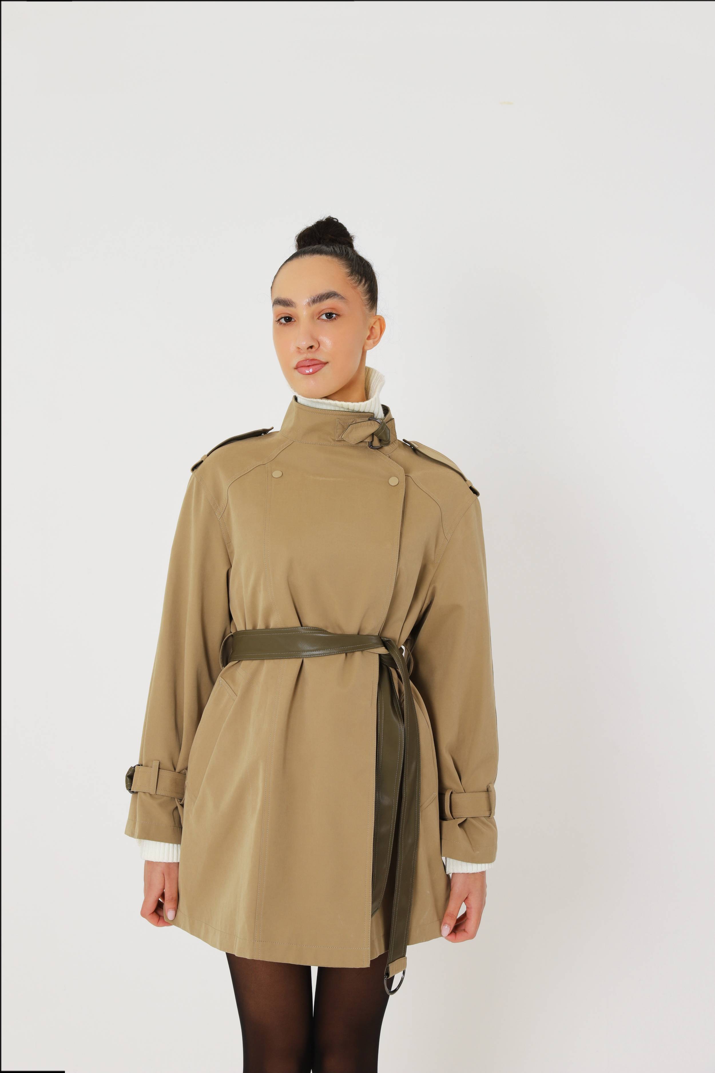 Trench coat with belt