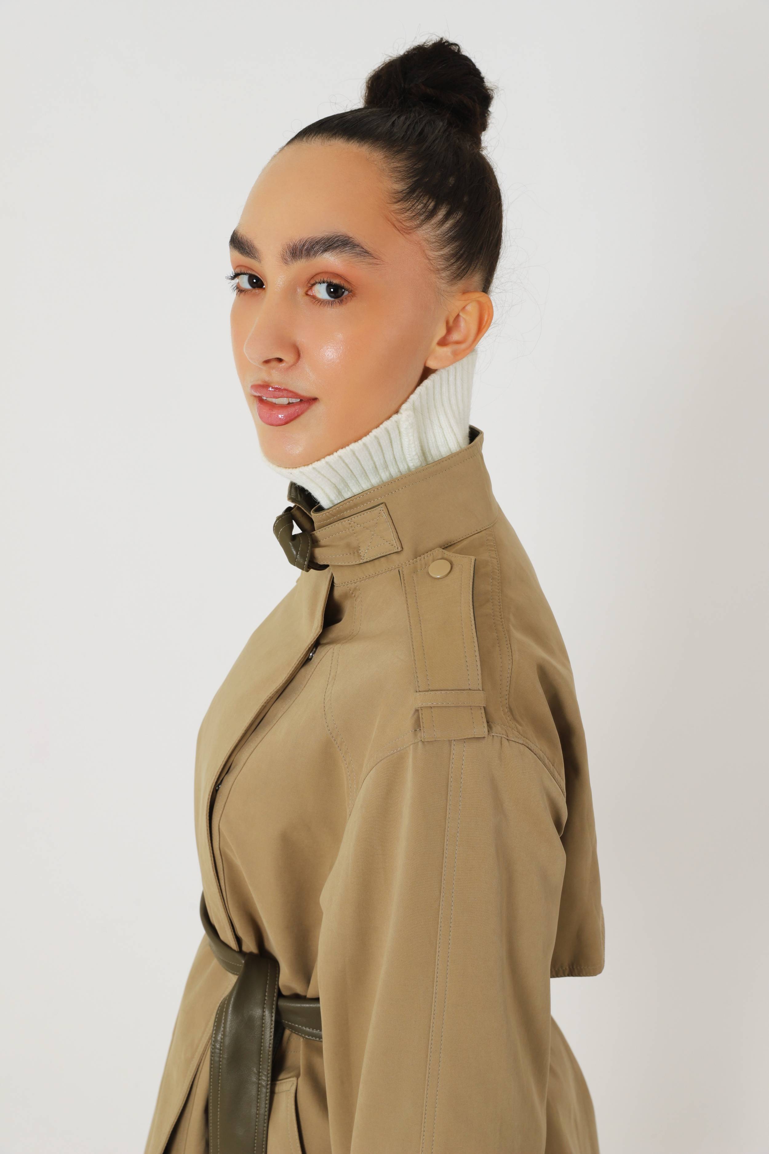 Trench coat with belt