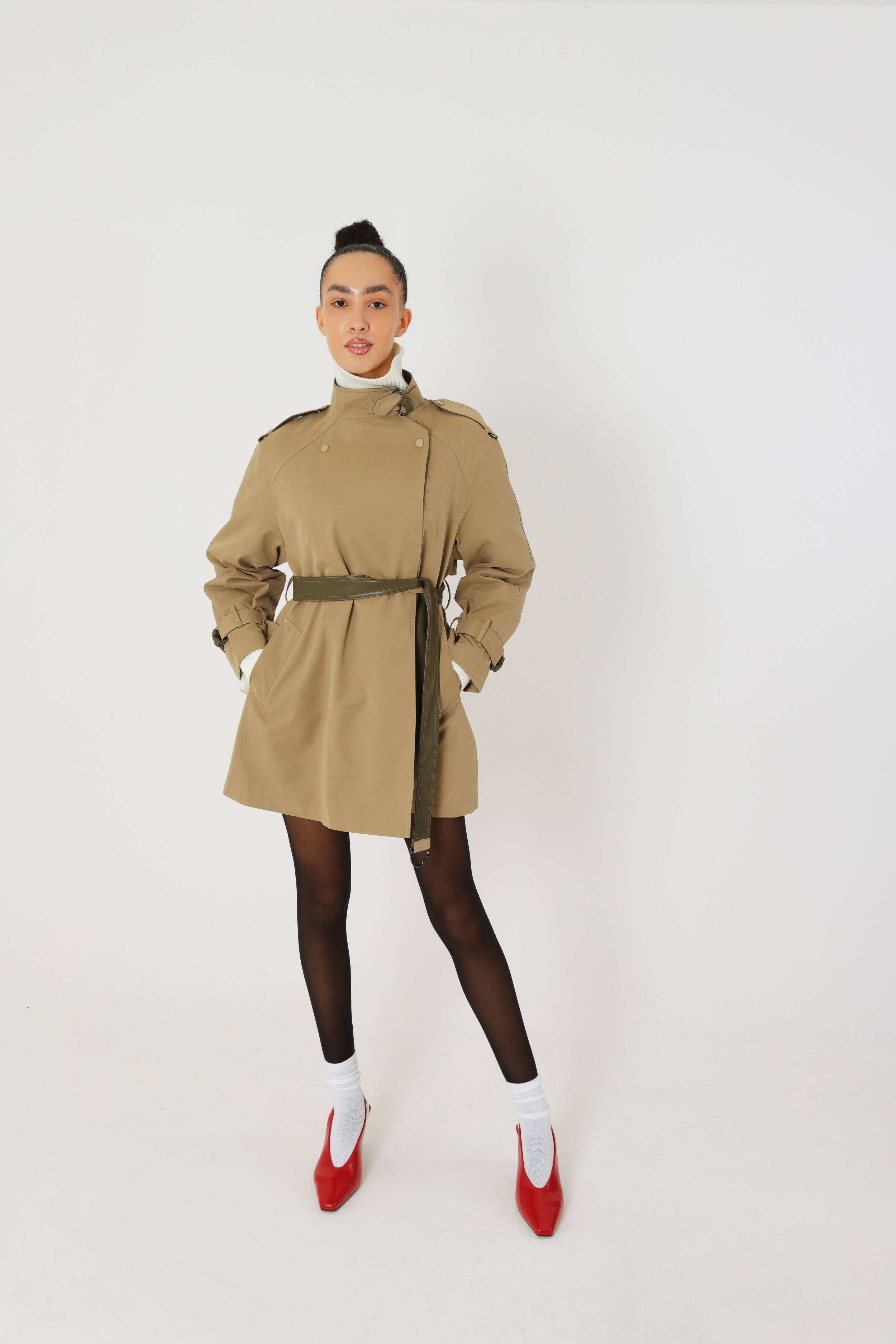 Trench coat with belt