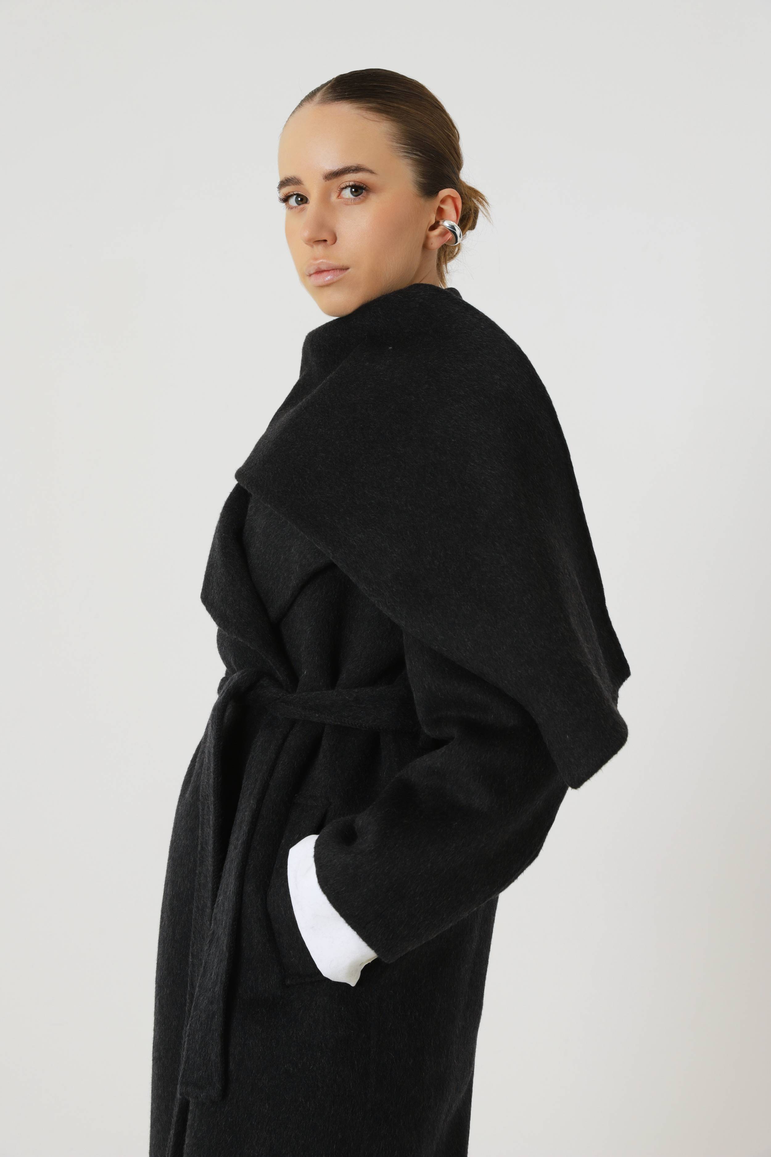 Gray Manhattan with scarf