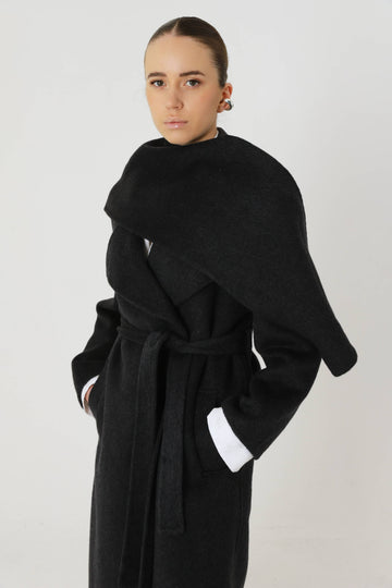 Gray Manhattan with scarf