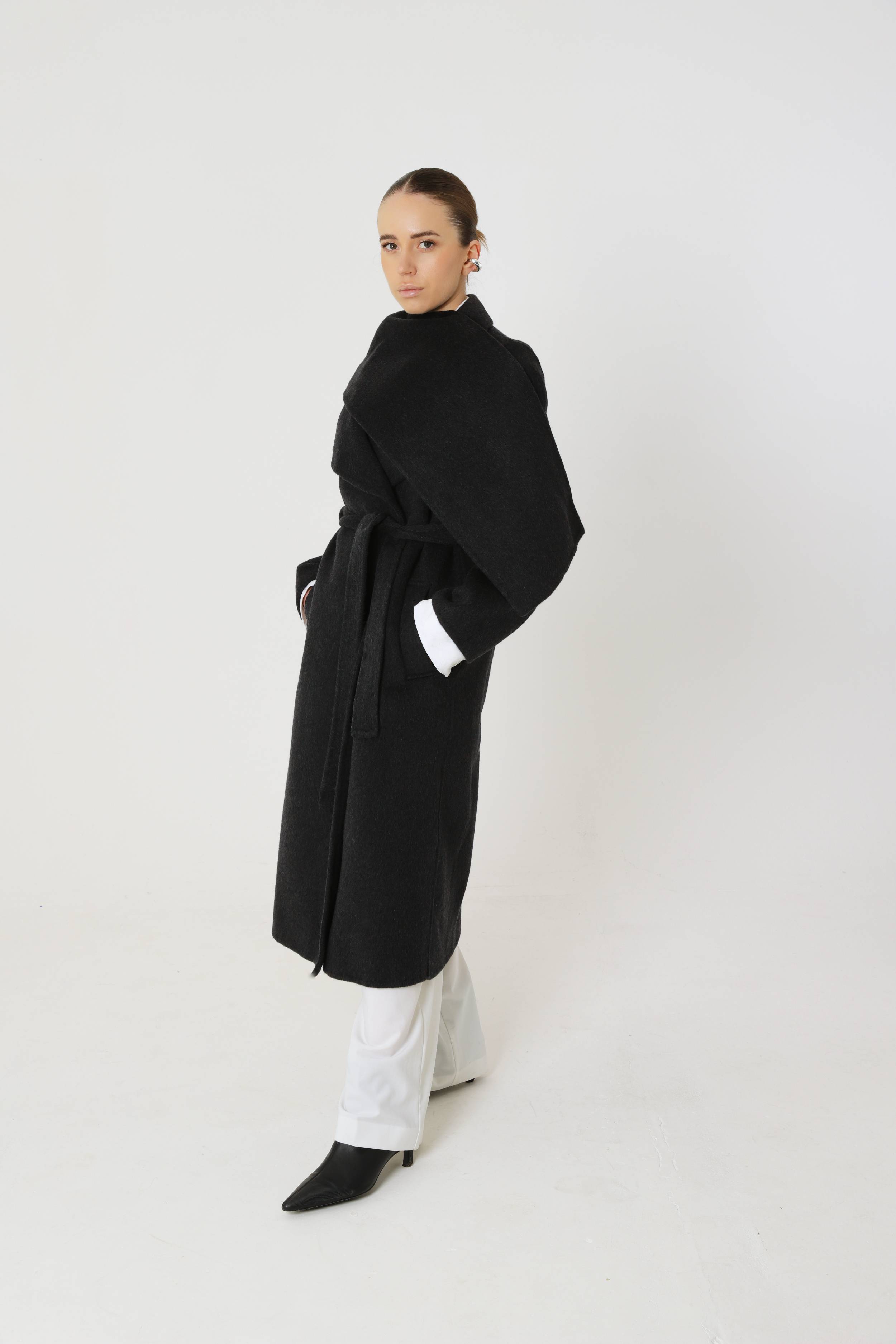Gray Manhattan with scarf