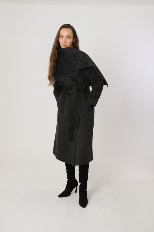 Gray Manhattan with scarf