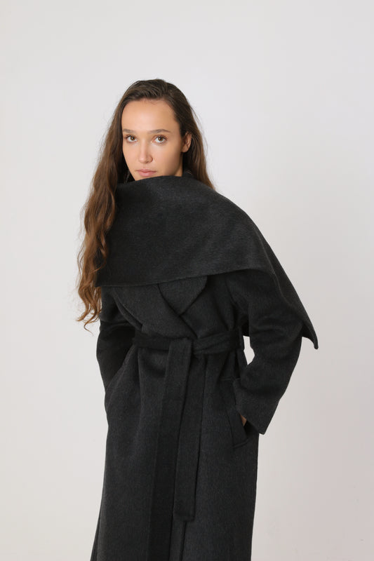 Gray Manhattan with scarf